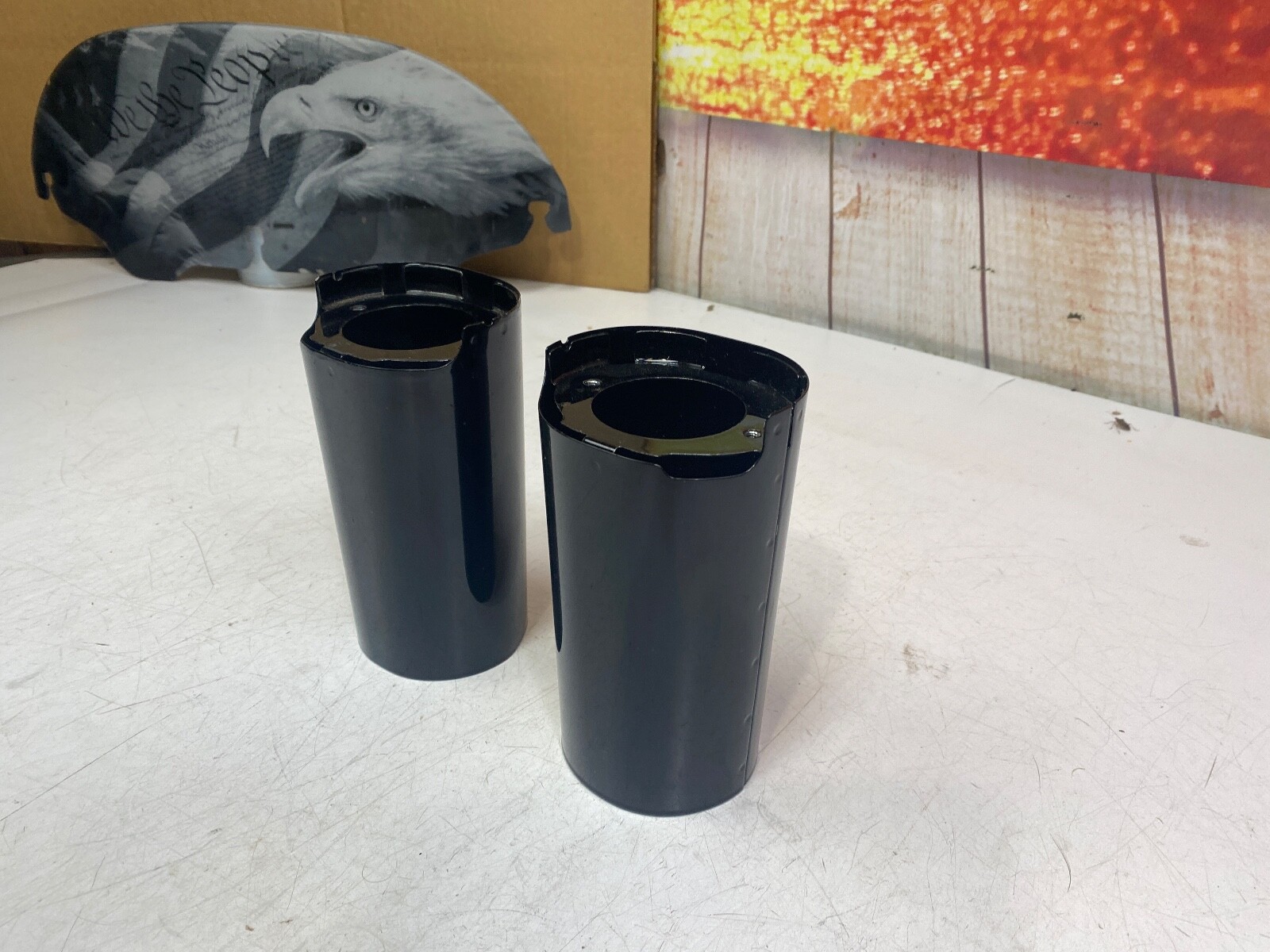 🔥1423 OEM Harley Touring Lower Leg Fork Cans Gloss Black Cowbells🔥 eBay