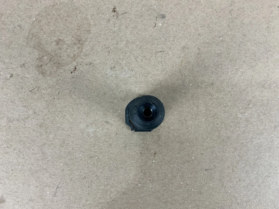 2014–2017 Mercedes-Benz E550 Spare Wheel Carrier Bolt A1698980065 OEM - Image 2 of 4