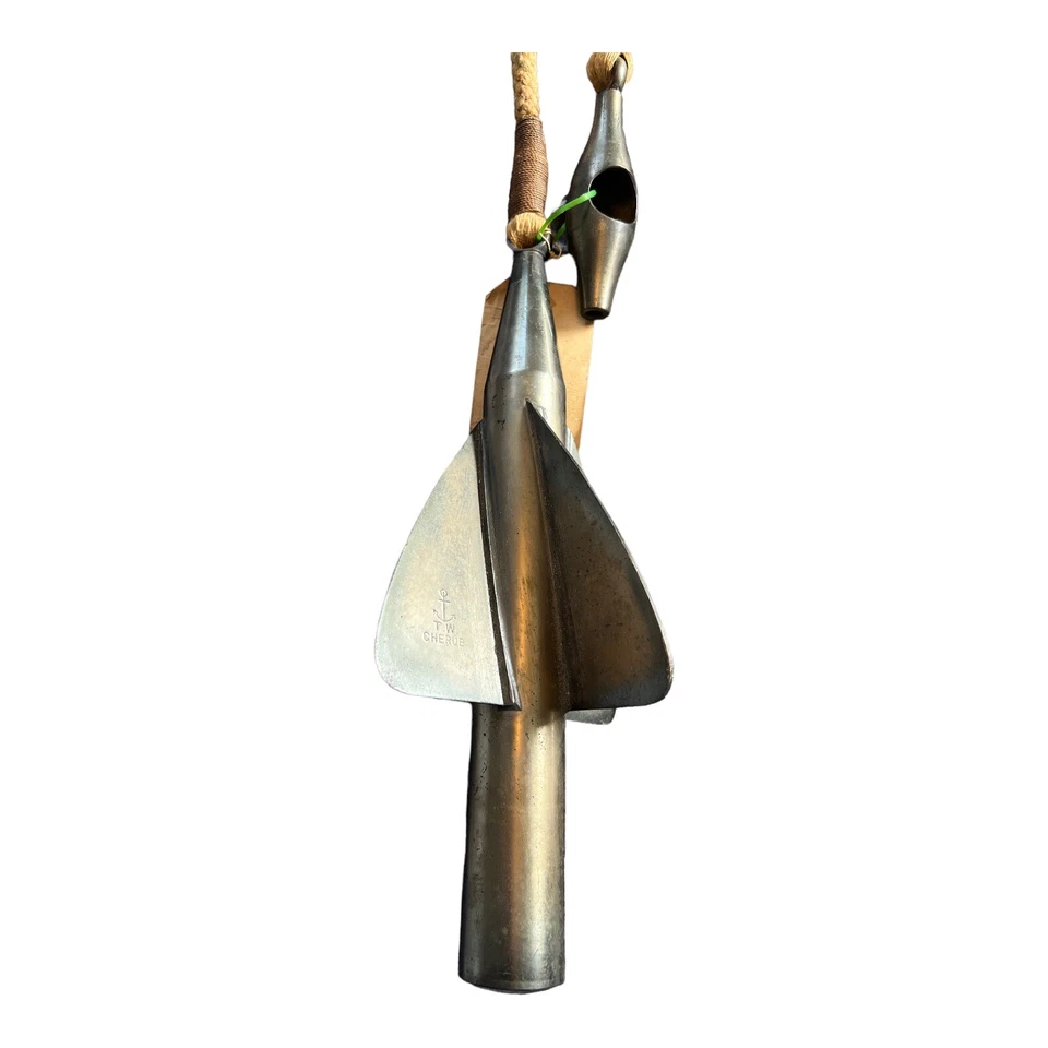 Винтажный латунный вращатель бревен с рыбой и леской с маркировкой T. W. Cherub - Изображение 4 из 4