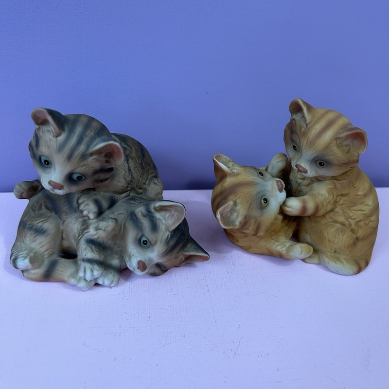 Vintage Ardco Cat Figurines Set of Two 2.5x2.5”