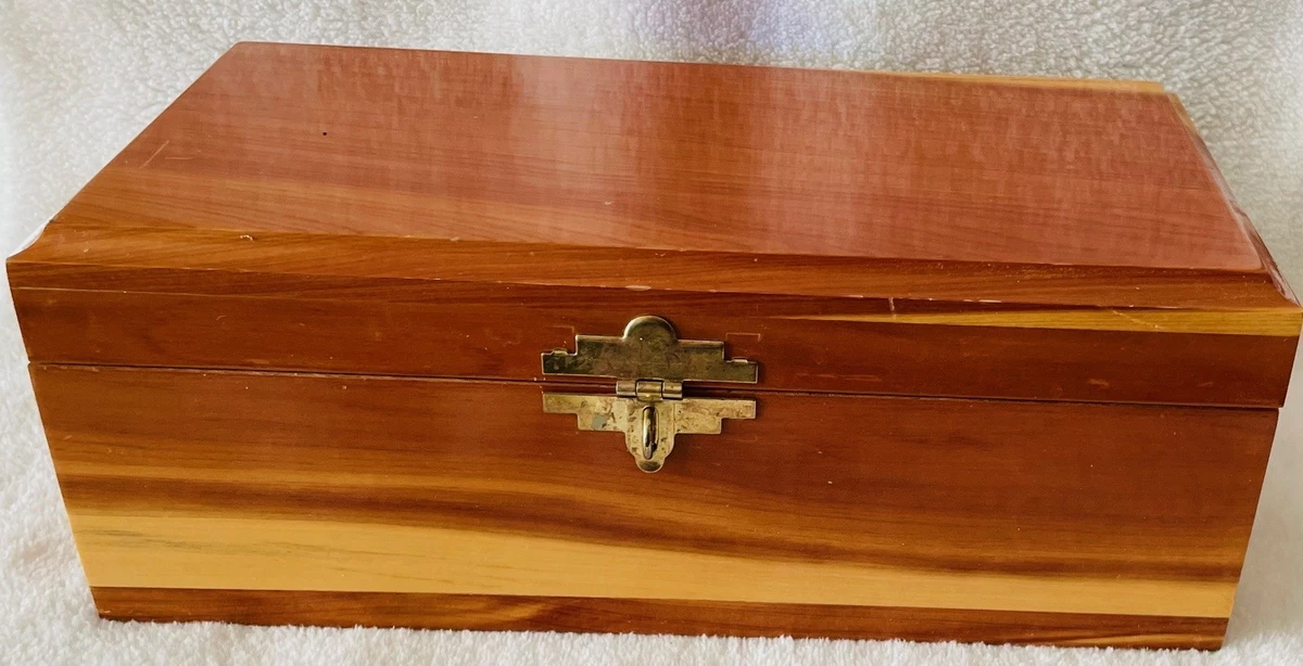 Cerradura Decorativa Antigua Para Cofre O Caja De Madera - 101x85 Mm, Aleación De Zinc, Color Bronce