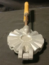 Vitantonio Pizzelle Maker No. 2 Model 5” Inch Waffle Cookies Sunburst Pattern 