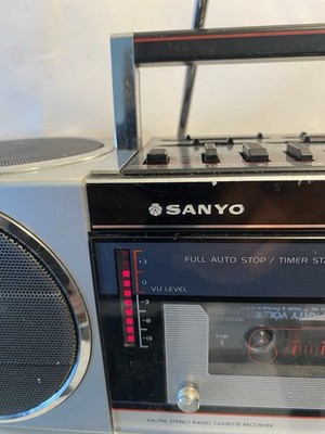 Sanyo M7740 VINTAGE Grey / Silver BOOMBOX Radio Cassette Player
