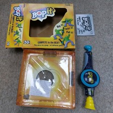 Bop It! 2004 Electronic Talking Handheld Game By Tiger Hssbro in box Ex Con