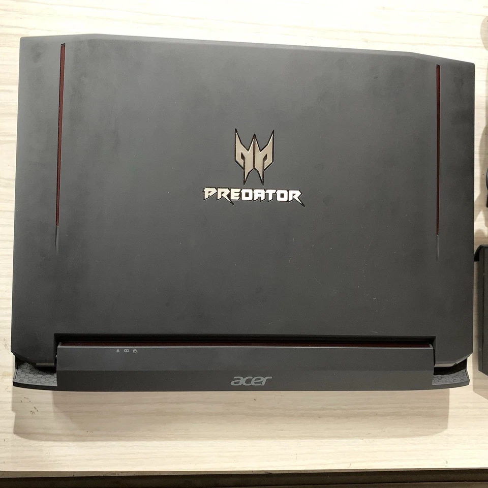 Acer Predator 15 G9-593-71EF 15.6" i7-6700HQ y GeForce GTX 980, 16GB, Frostcore Foto 3 de 4