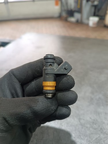 Renault Scenic I JA Megane I BA 1.6 Einspritzdüse Siemens H029611 ITG M60