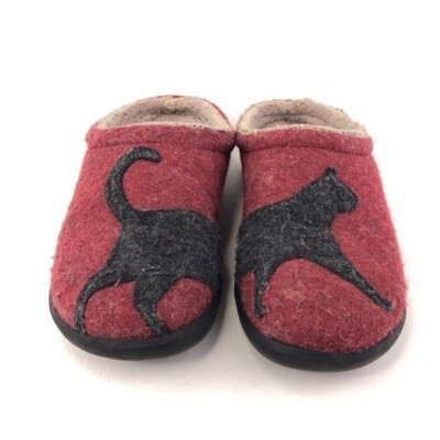 Bean Daybreak Black Cat Scuffs Slippers Womens Size 6M Red Wool Winter 