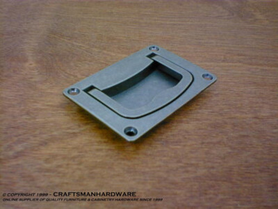 Old Iron Antique Finish Craftsmans Marina Flush Style Handle Knob Pull Box of 25