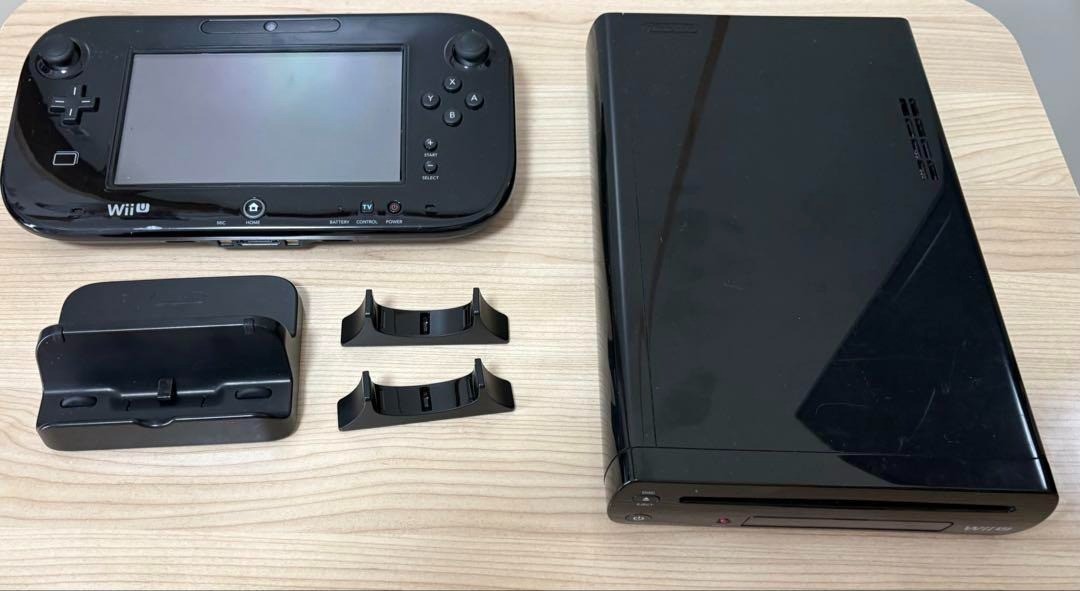 Nintendo Wii U 本体、コントローラー、ソフトセット Wii U Console Black GamePad Set with Controllers Games Extras