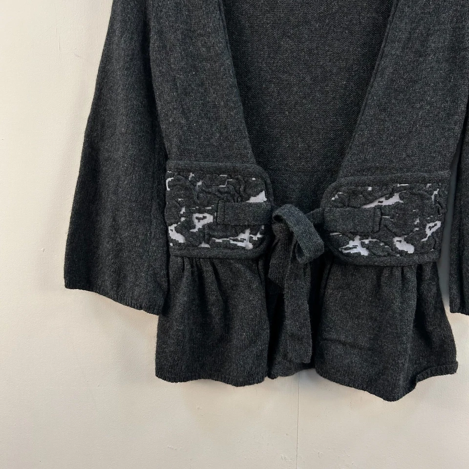 Cardigã feminino Ruby Moon suéter pequeno cinza amarrar cintura malha babado bainha 14757 - Imagem 2 de 4