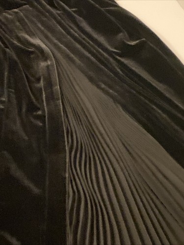 Bobbie Bee Vtg. Velvet Long Formal Dress Gown Front Slit Very Elegant Size 10 P - Picture 23 of 23