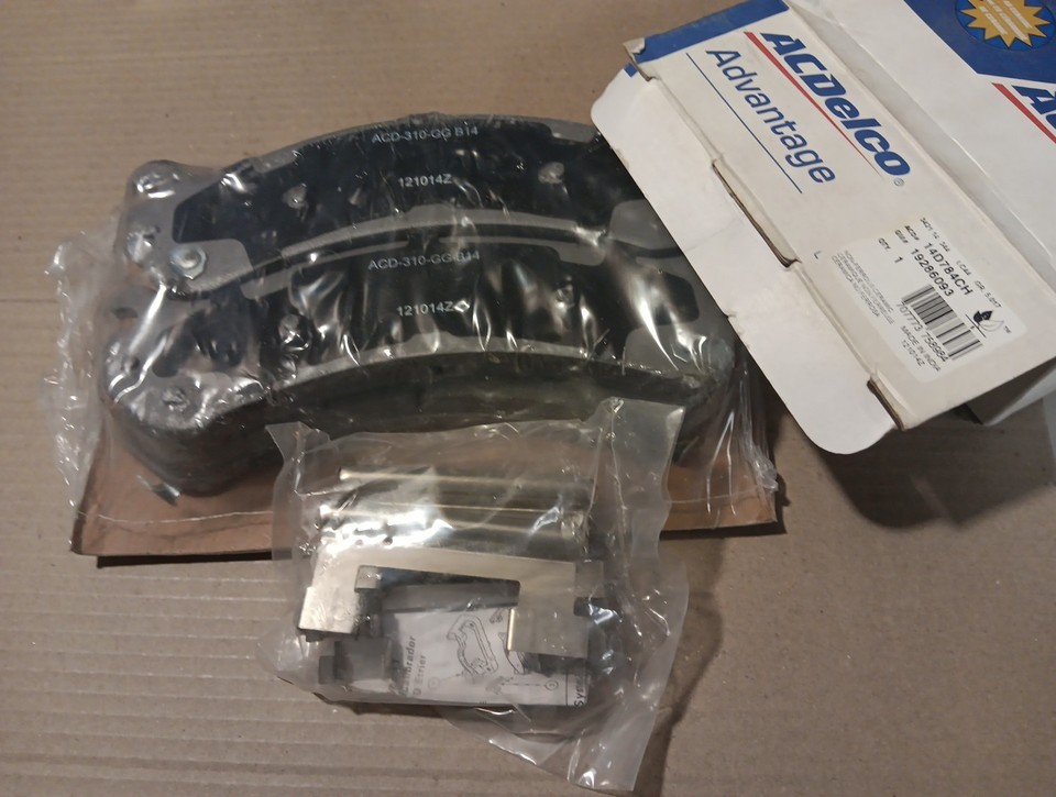 Pastiglie Freno Anteriori In Ceramica ACDelco Advantage 14D784CH | Set Con Hardware Per Auto