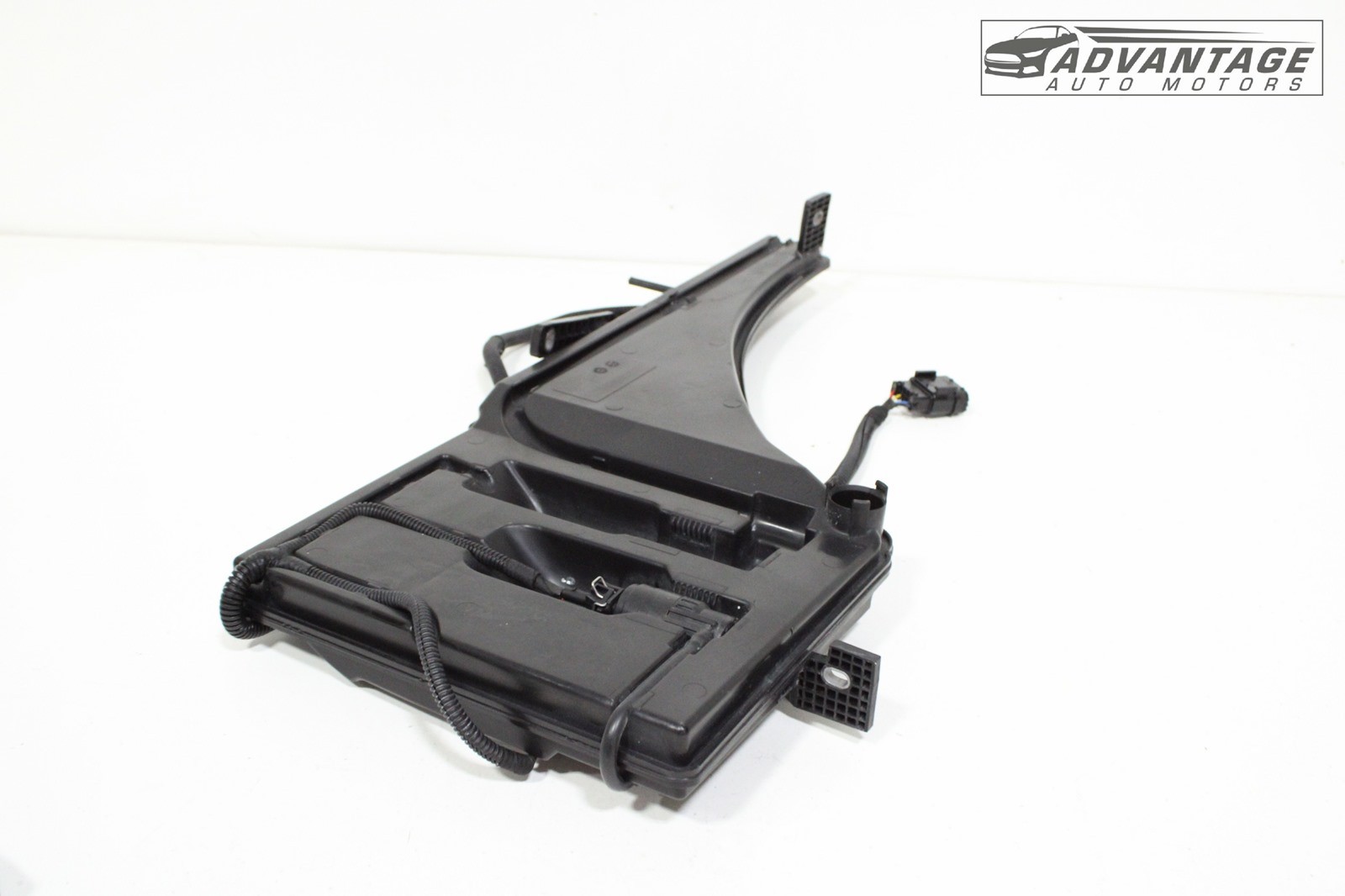 Maserati Ghibli 2014-2021 Washer reservoir
