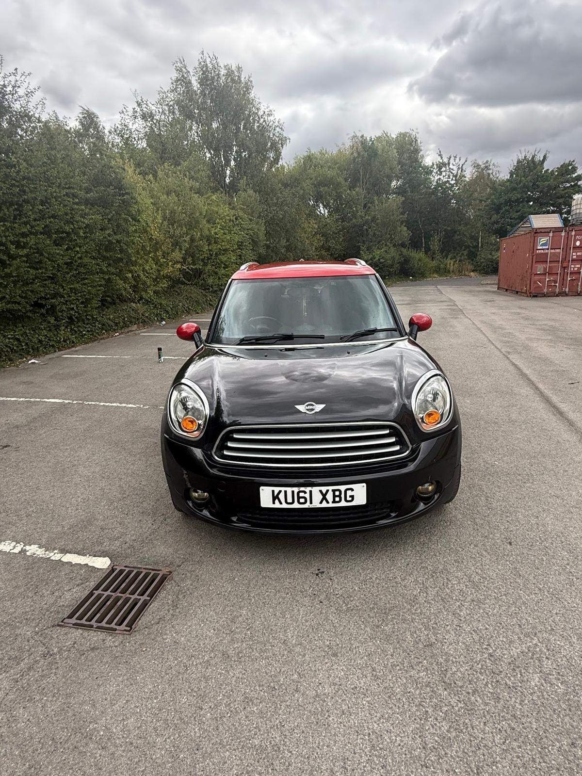 MINI Countryman ALL4 – 127,000 Miles – Black with Red Roof.