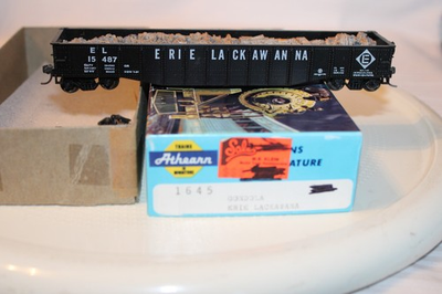 #ad #ad HO Scale Athearn 50#x27; Gondola with Load Erie Lackawanna Black #15487 1645 $24.00