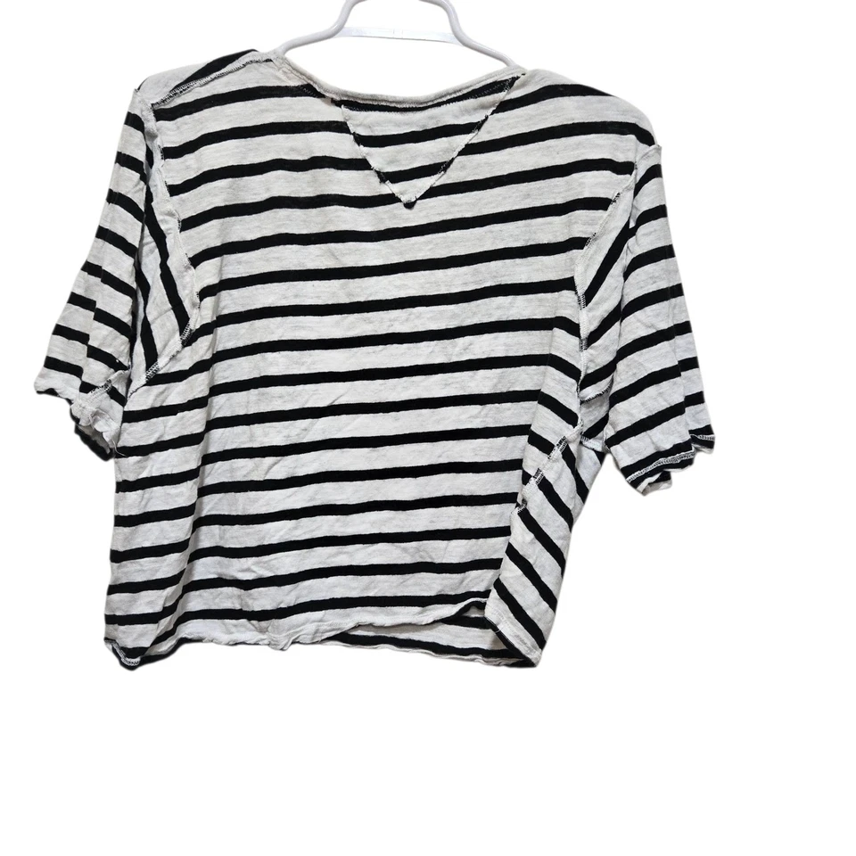 We the free free people top womens size small black white striped oversized tee - Imagem 2 de 4