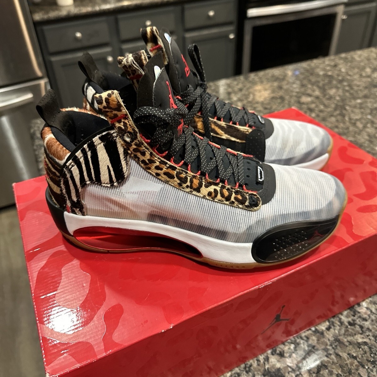 Size 10 Jayson Tatum x Air Jordan 34 Welcome To The Zoo - Main Image