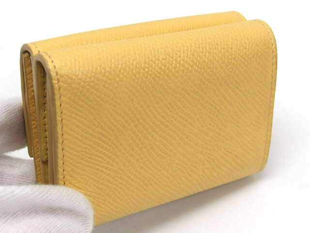 【いつでも一緒♡】CELINE／SMALL TRIFOLD WALLET SMALL FLAP WALLET TRIOMPHE IN PYTHON - PINK | CELINE