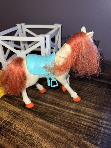 Juego BARBIE Abrazos 'N' Caballos 4 Piezas de Repuesto Valla Blanca Poni Repuesto - Imagen 3 de 5