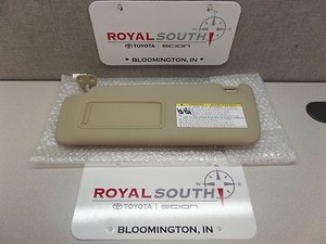 Toyota Highlander 04 07 Ivory Driver Side Sun Visor Genuine Oem Oe Ebay