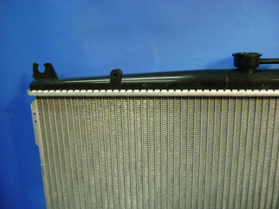 Fits Nissan Navara D21 Diesel 86 - 97 Fenix Radiator - Image 3 of 4