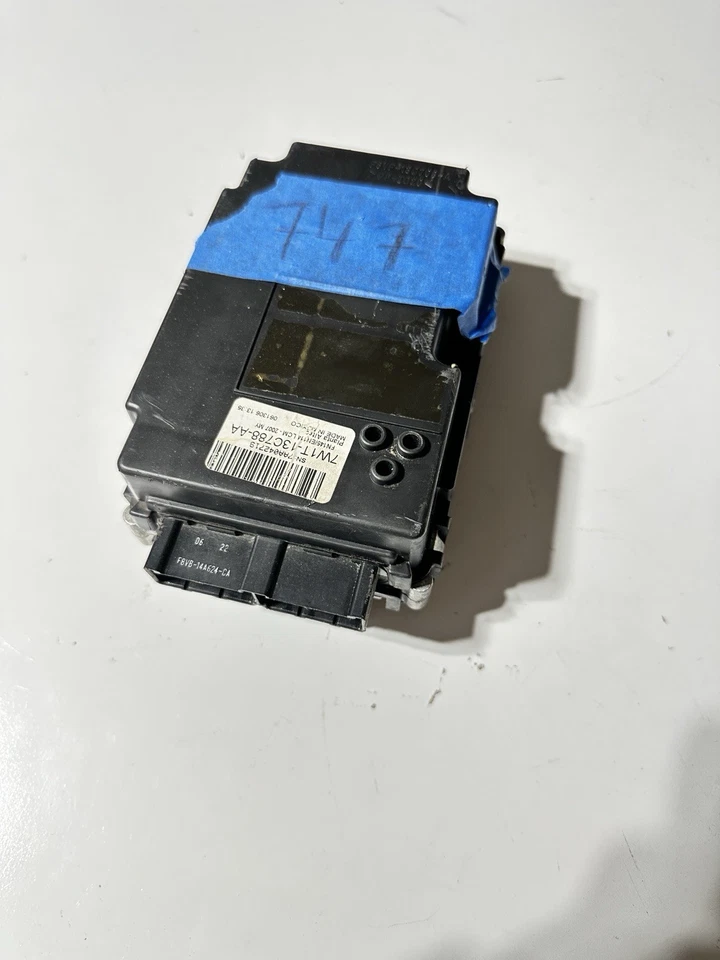 2007 Lincoln Town Car LCM Lighting Control Module 7W1T13C788AA - Image 2 of 4