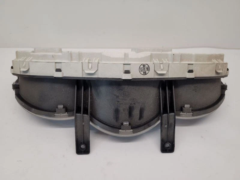 2008 09 10 2011 KIA SEDONA Speedometer Cluster MPH 940014D326  - Image 4 of 4