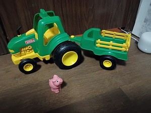 Tracteur de marque Tonka avec remorque