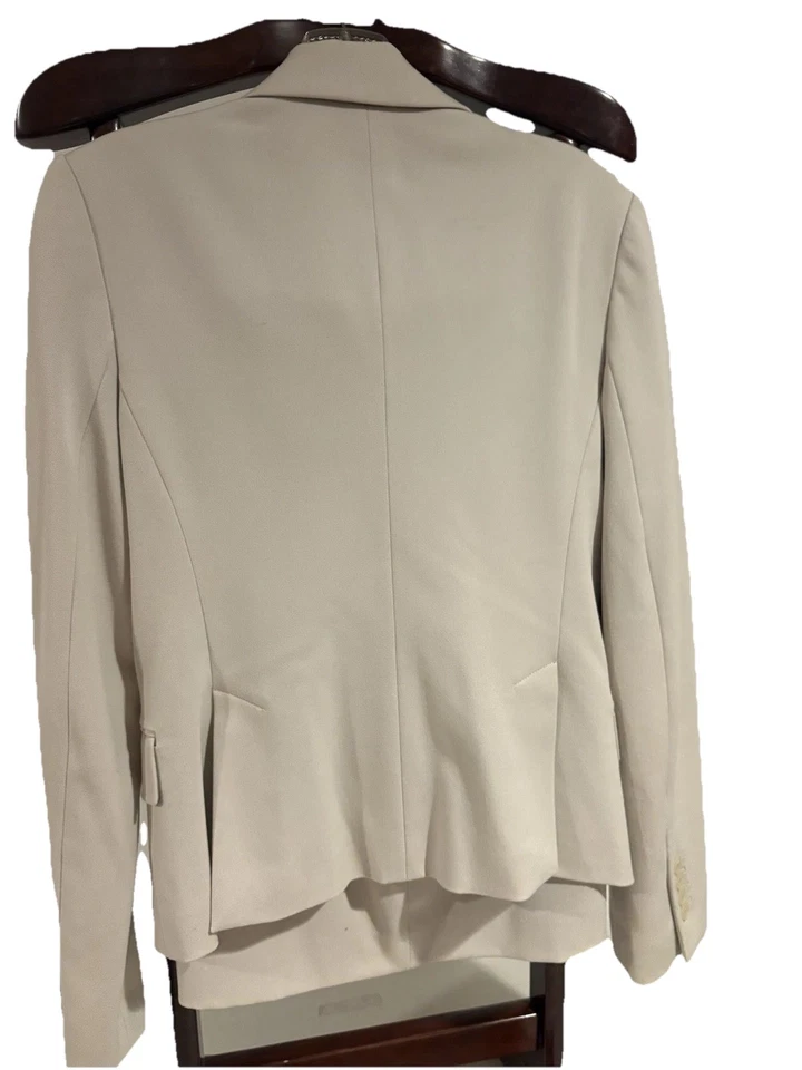 EXPRESS — 第 2/4 张图片