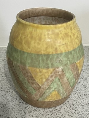 CIRCLE POTTERY ART DECO VASE, CROWN POTTERY WORKS, STOKE ON TRENT NUR 1936-1938