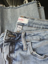 MOCO Boutique - Wear Everywhere Wide Leg Tummy Control Jeans - Size 29 / 9