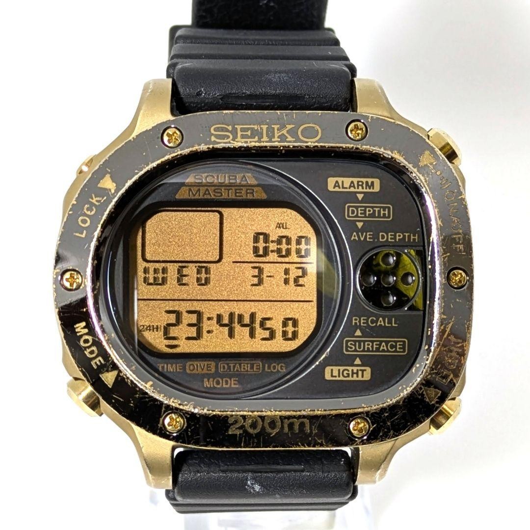 SEIKO Scubamaster M725-5A00 Digital Dive Watch Buttons & Light