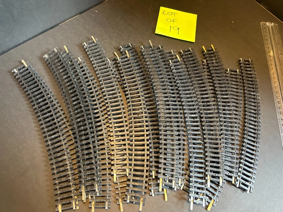 Lot of 19 Vintage Tyco HO Track 15946 Steel 18" R Good Shape Combine Ship - Image 4 of 4