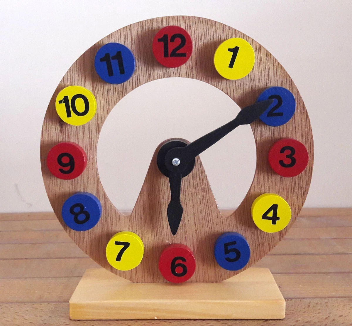 Orologio con numeri per bambini sale