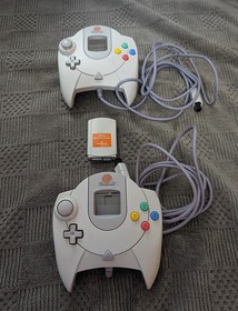 Sega Dreamcast console and games lot