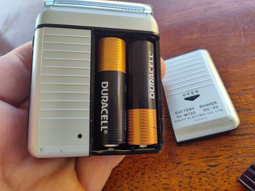 Sanyo Battery Shaver SV-M730 In Case Travel Portable Size Japan  - Picture 9 of 13