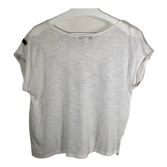 Blusa Forever 21 Mujer Pequeña Blanca Negra Geométrica Manga Corta Top Informal Foto 2 de 4