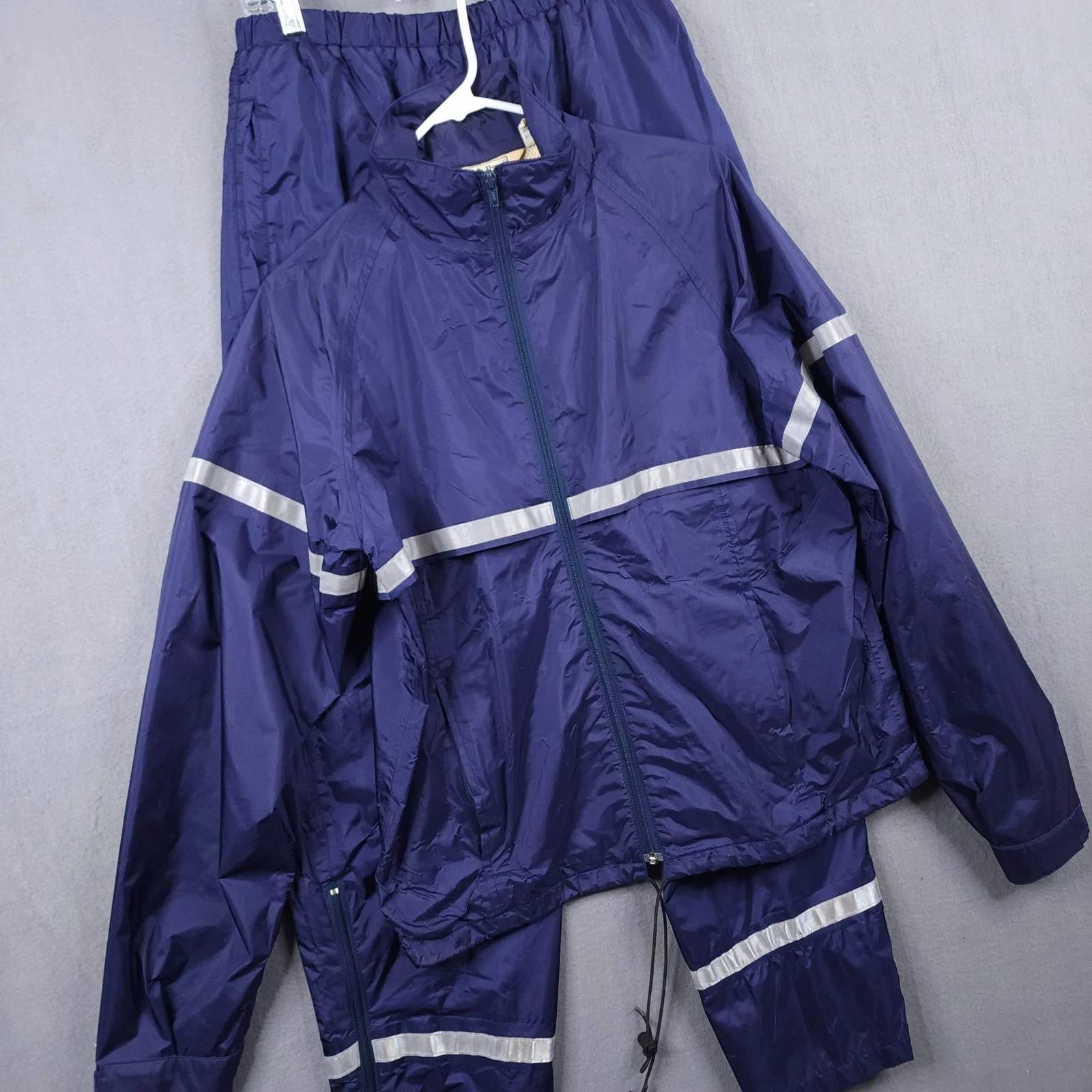 LL Bean Gore-Tex Track Suit Jacket Pants Mens Medium Reflective Vintage Rain Set
Opens in a new wind