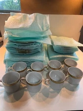 Wallace 9863 Dish Set Porcelain China Pantheon Gold 18k - Missing one dinner pl8