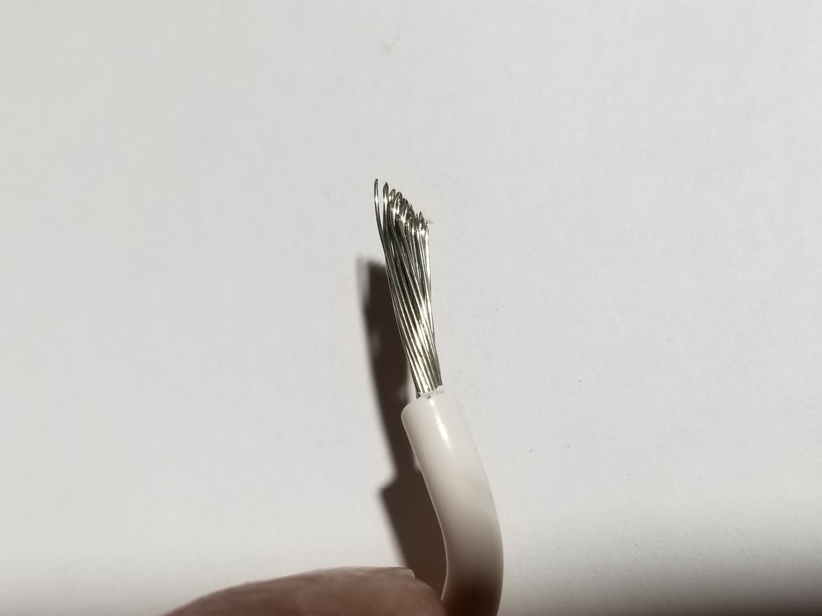 Alpha 3077 #16awg 26x30 Tinned Copper UL1015 105C Hook-Up/Lead Wire White /50ft