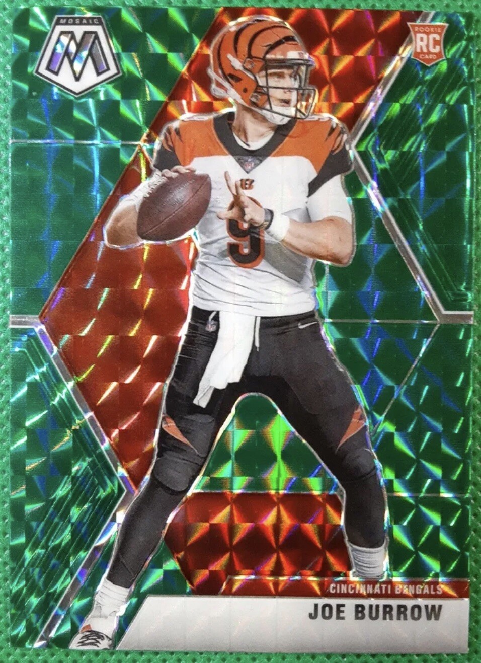 2020 Panini Mosaic JOE BURROW RC GREEN MOSAIC PRIZM Rookie #201 Bengals! Beauty!