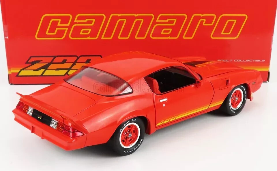1981 CHEVROLET - CAMARO Z/28 TURBO Z COUPE - ORANGE au 1/18