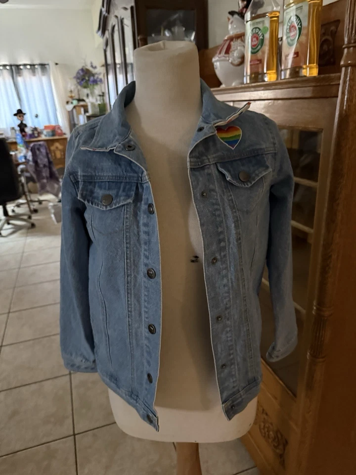 JAQUETA JEANS AZUL M&M'S IDADE 7-8 ANOS ALGODÃO MENINAS ARCO-ÍRIS LANTEJOULAS 128CM - Imagem 2 de 4