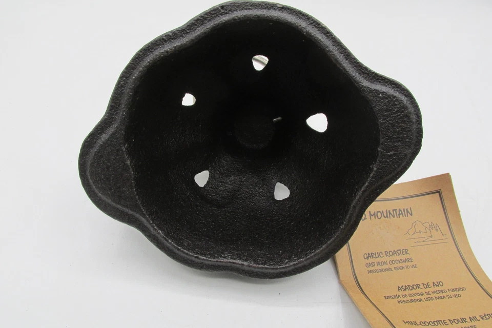 OLD MOUNTAIN FERRO FUNDIDO ALHO 🧄 TORRADOR NOVO COM ETIQUETAS ÓTIMO PARA CHURRASQUEIRA 4,5" DE ALTURA! - Imagem 4 de 4