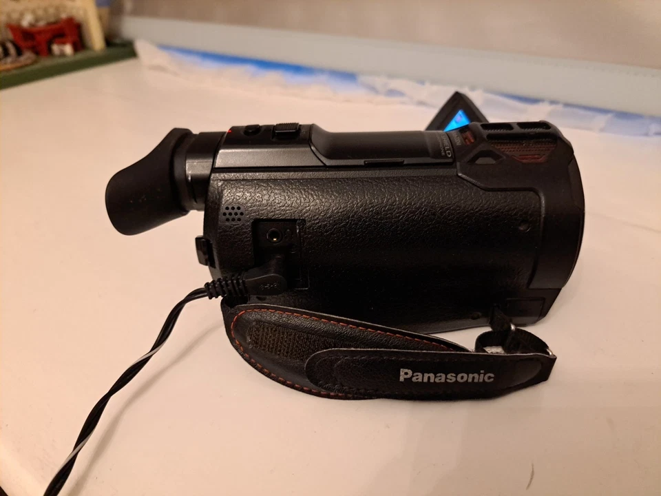 SPARES Or Repairs Panasonic HC-VXF990 UHD 4K - Image 4 of 4