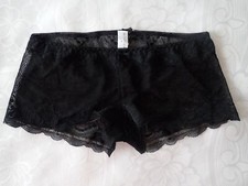 WITCHERY, Boyshorts in Size M, Colour in Black