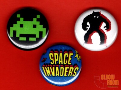 Set of three 1'' Space Invaders arcade game pinback buttons pins Taito Midway