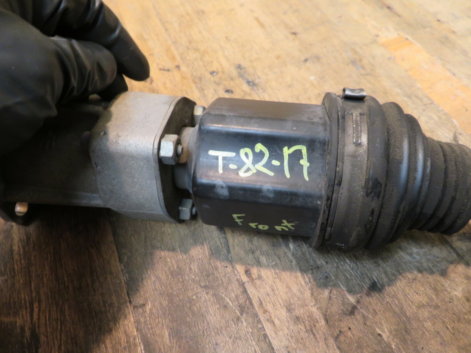 2014-2017 MASERATI GHIBLI SEDAN FRONT LEFT DRIVER SIDE AXLE SHAFT CV U JOINT OEM