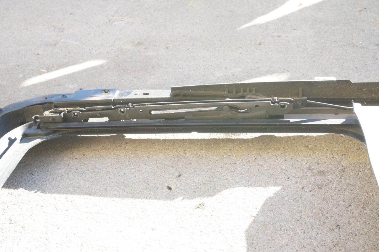 OEM BMW E46 Sedan Sunroof Tracks Rails Cassette 0105 325i 330i 325xi