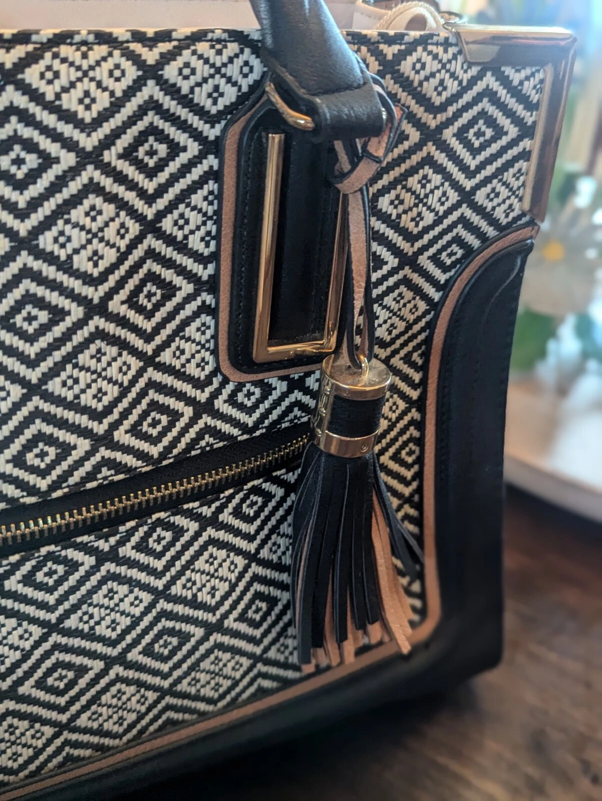 Borsa a mano Aldo Classic 10” alta x 14” larga x 4 5” profonda classica bellezza nera bianca